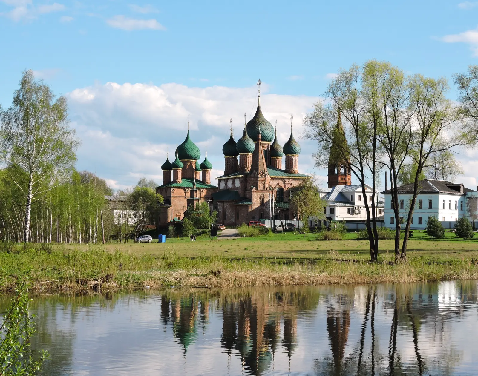 Ярославские слободы, или Город со второго взгляда (на вашем авто)