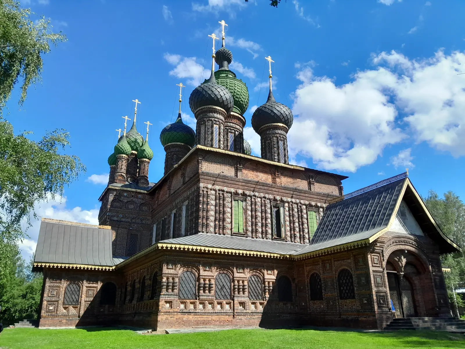 Ярославль в удивительных историях