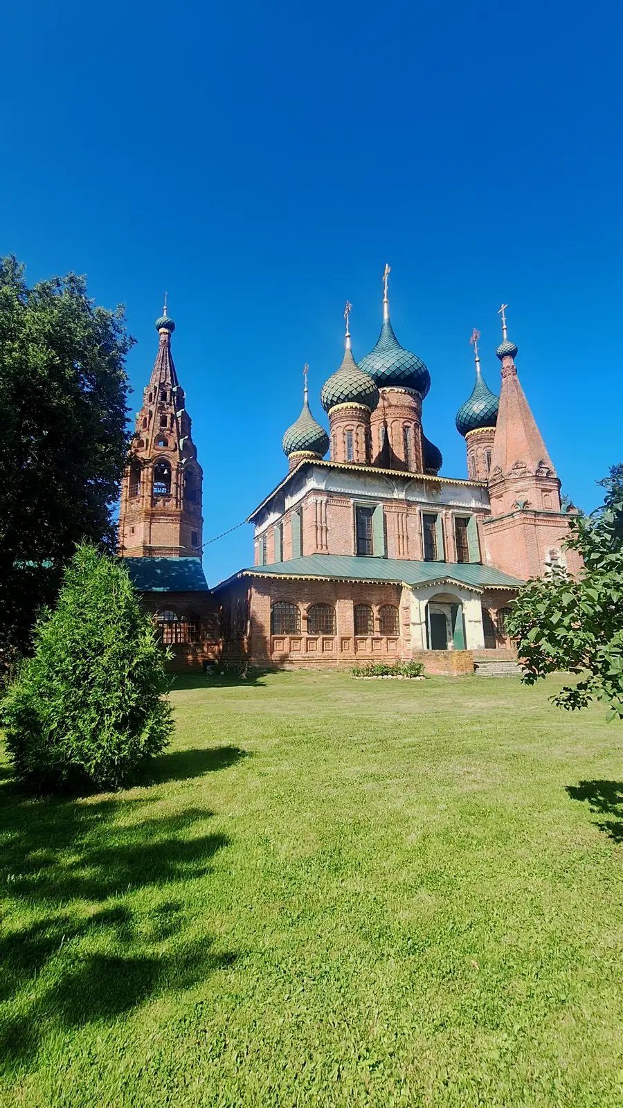 17 каменных сказов Ярославля и древнерусское узорочье