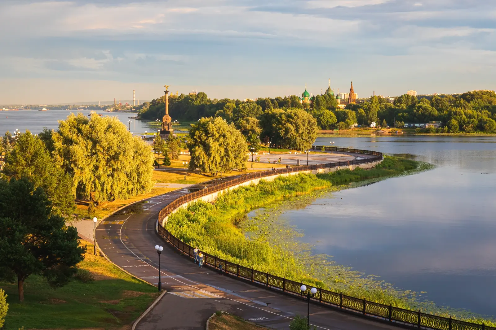 Велопрогулка по старинному Ярославлю