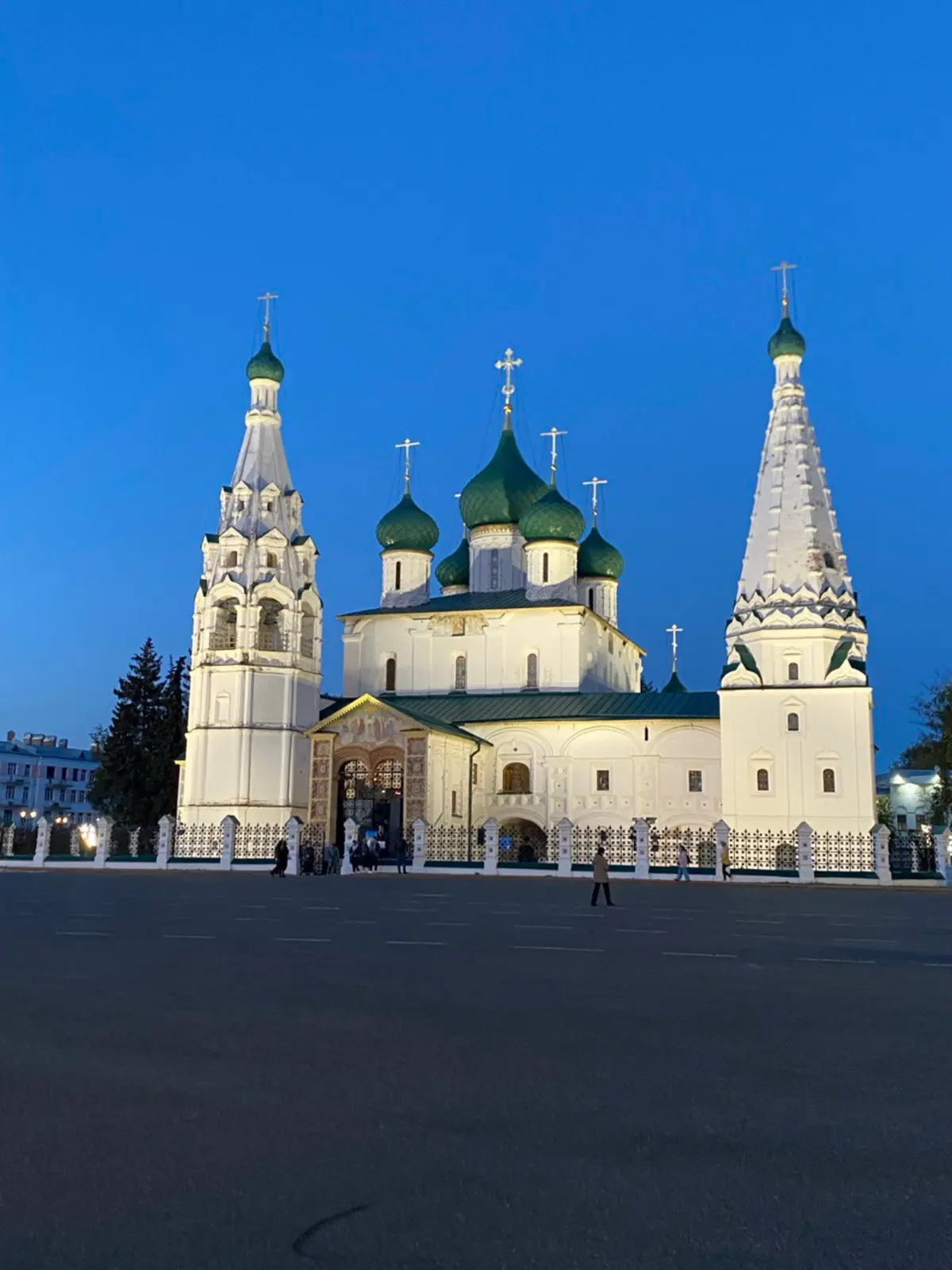 По Ярославлю пешком